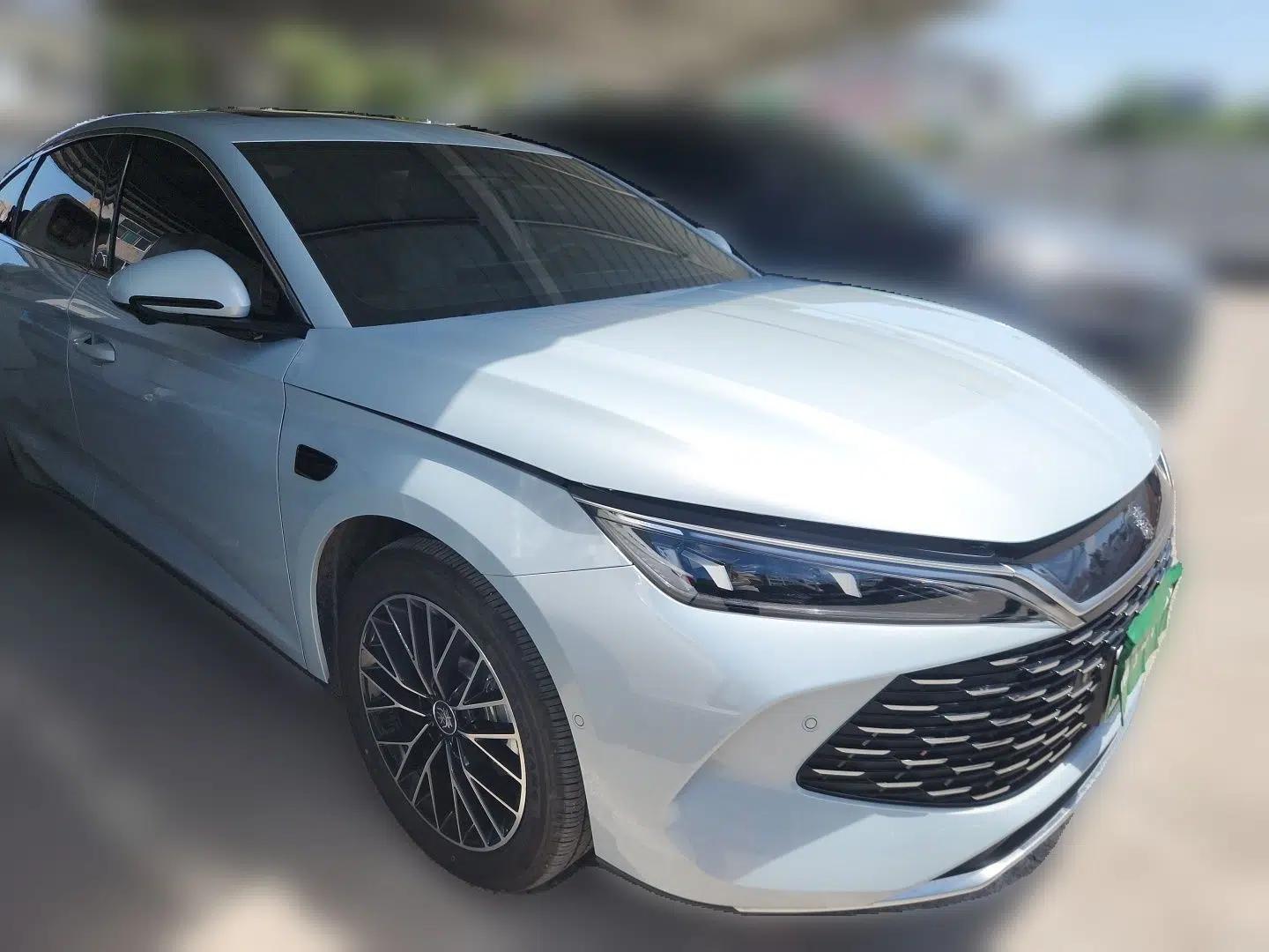 BYD Qin L 2025 DM-i Smart Drive 120KM Excellence Model — миниатюра 3