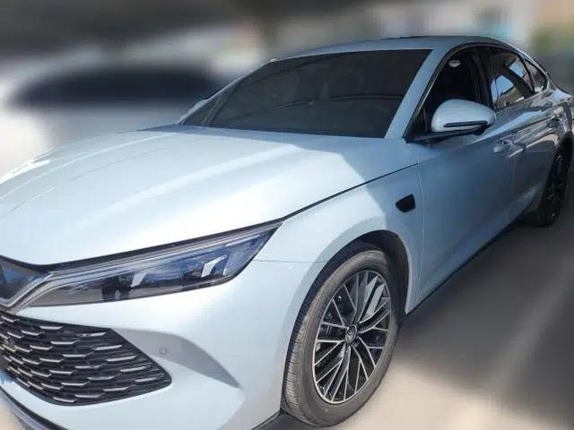 BYD Qin L 2025 DM-i Smart Drive 120KM Excellence Model