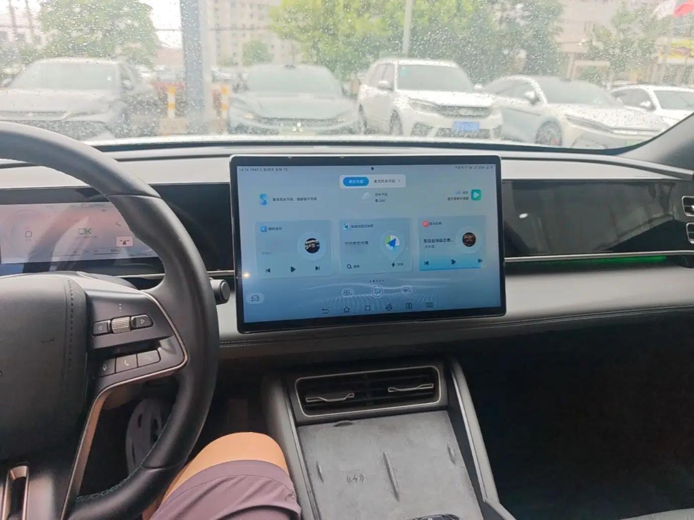 BYD Qin L 2024 DM-i 120KM Excellence Model — миниатюра 12