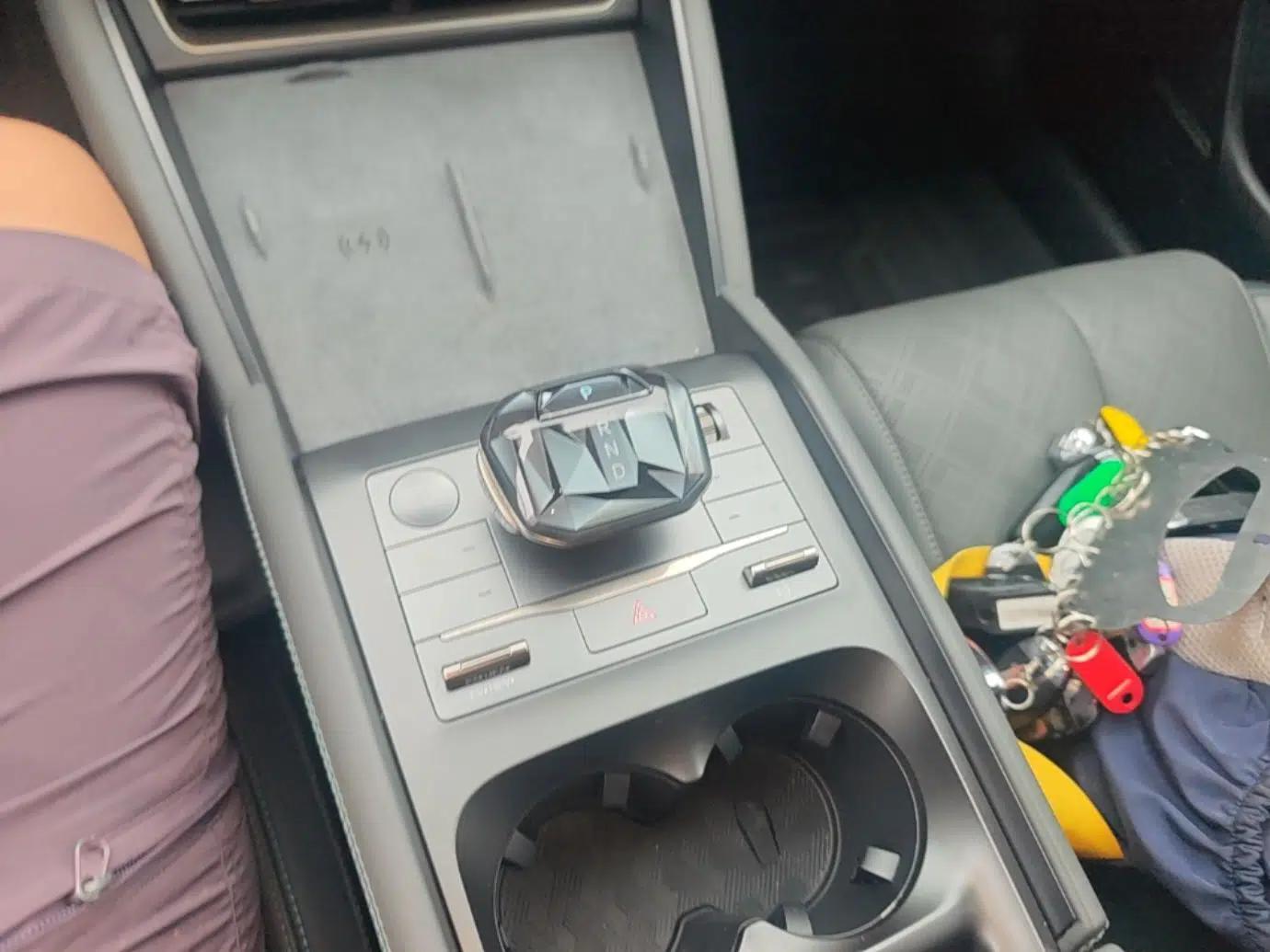 BYD Qin L 2024 DM-i 120KM Excellence Model — миниатюра 16