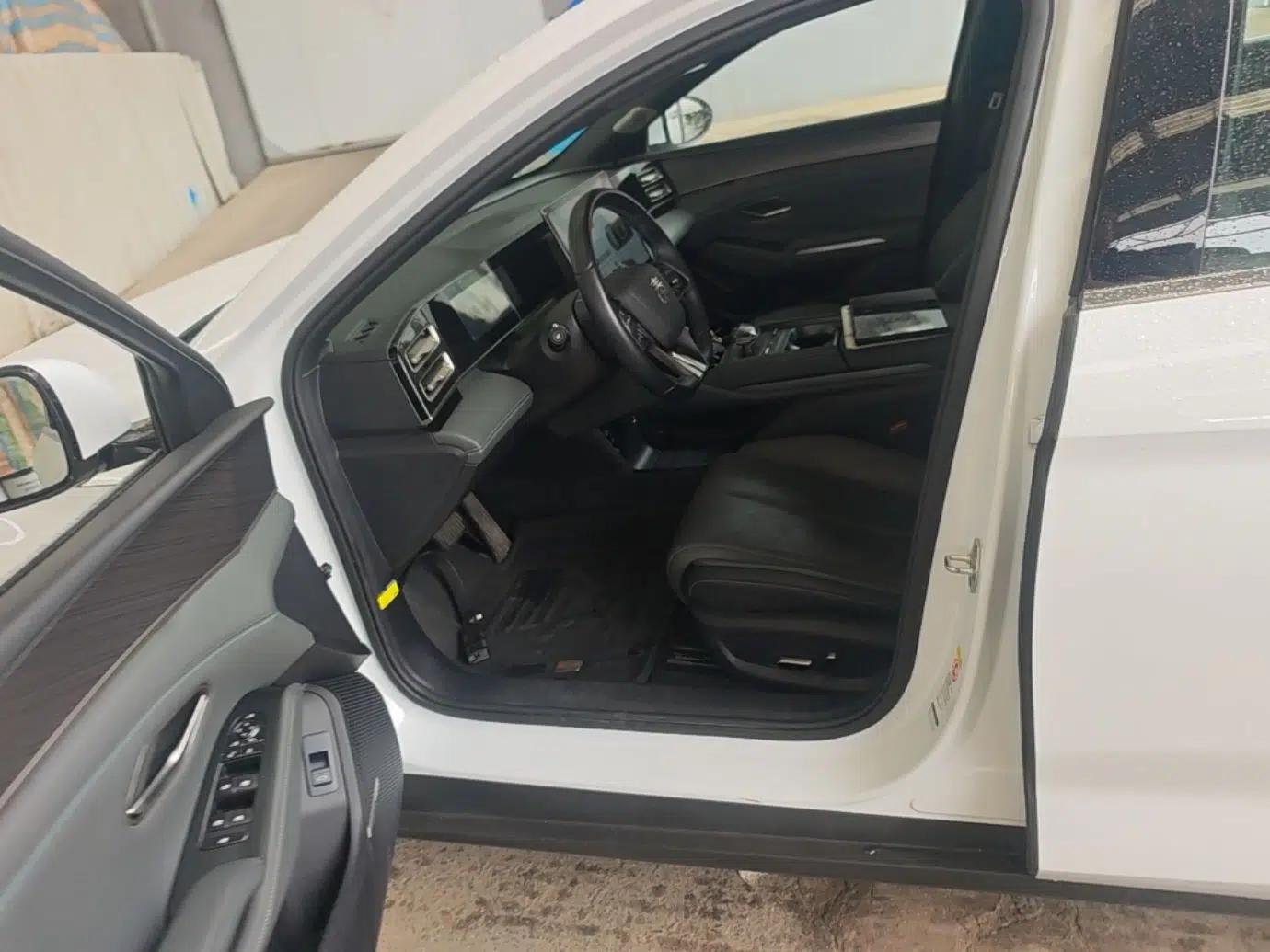 BYD Qin L 2024 DM-i 120KM Excellence Model — миниатюра 17