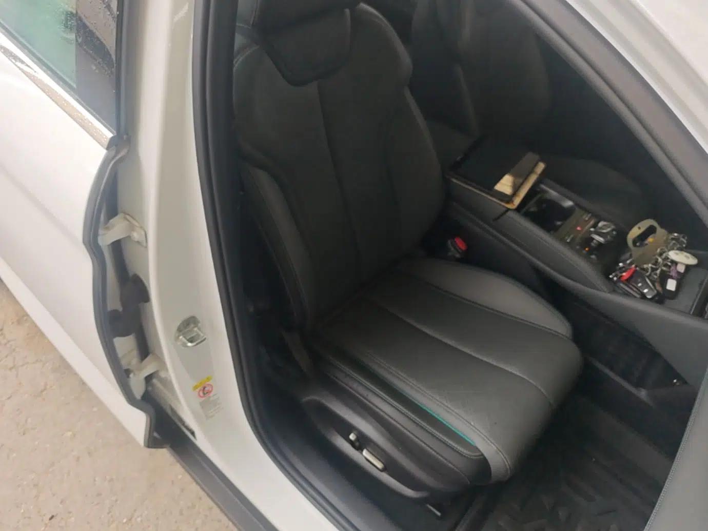 BYD Qin L 2024 DM-i 120KM Excellence Model — миниатюра 19