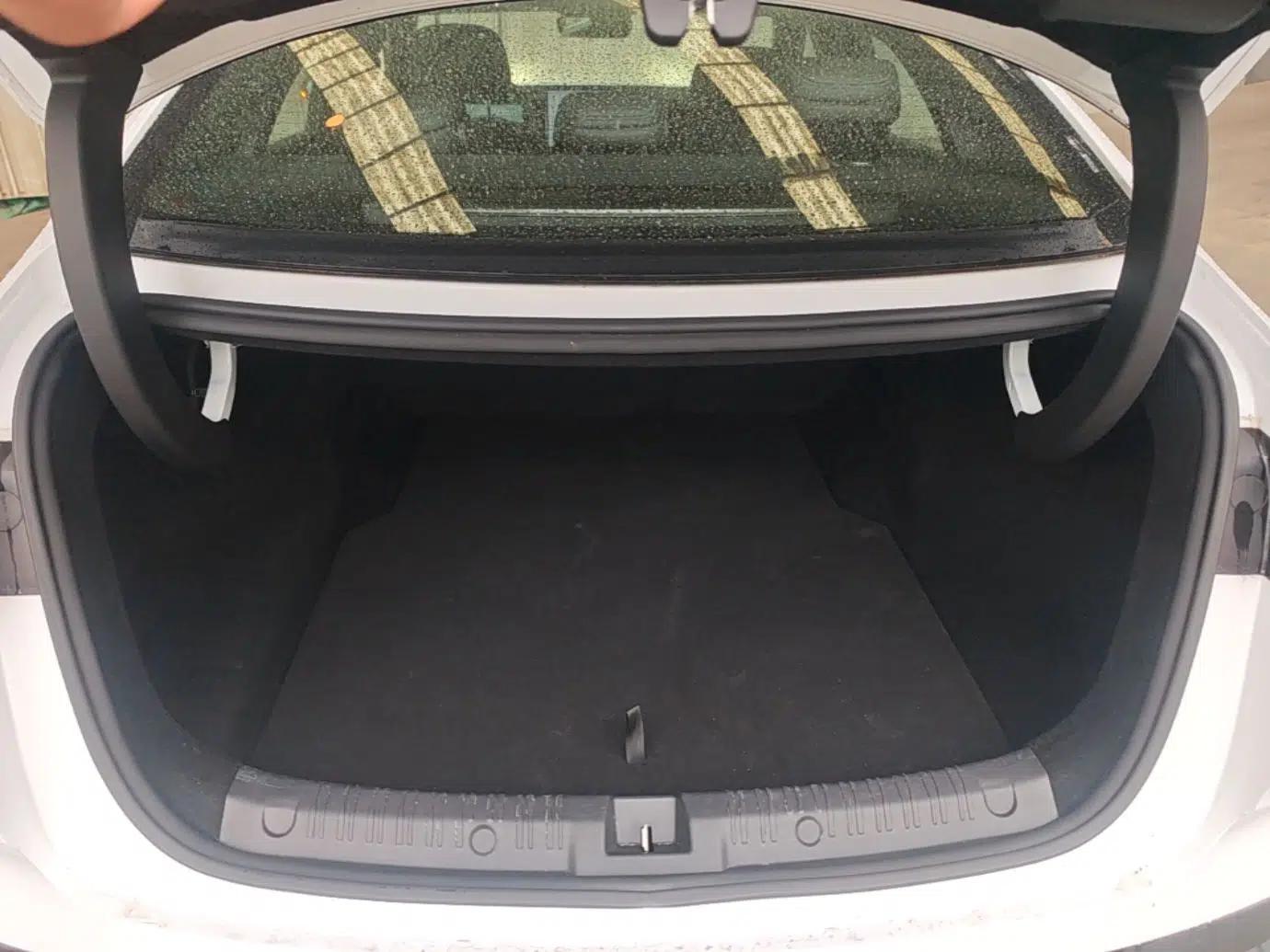 BYD Qin L 2024 DM-i 120KM Excellence Model — миниатюра 22