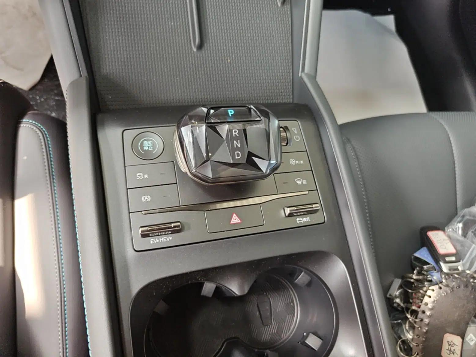 BYD Qin L 2024 DM-i 120KM Leading Model — миниатюра 16