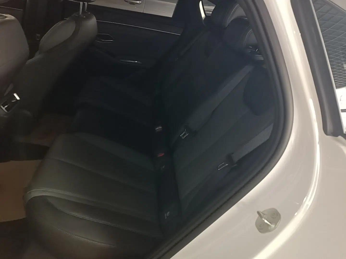 BYD Qin L 2026 DM-i 128KM Progressive Edition — миниатюра 20