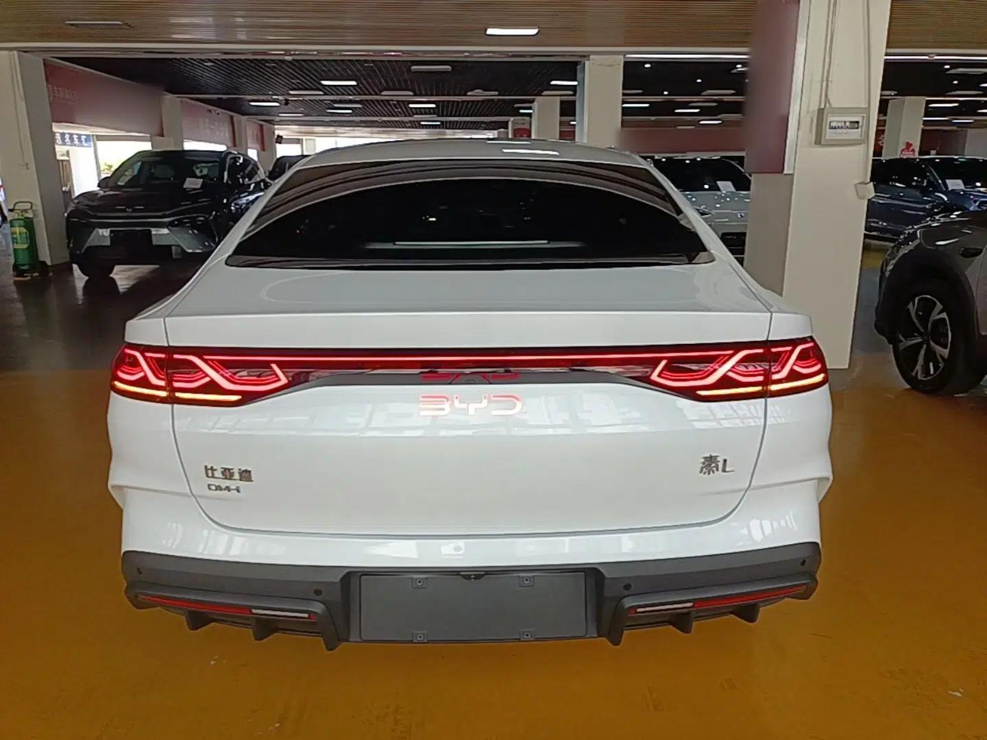 BYD Qin L 2026 DM-i 128KM Progressive Edition — миниатюра 5