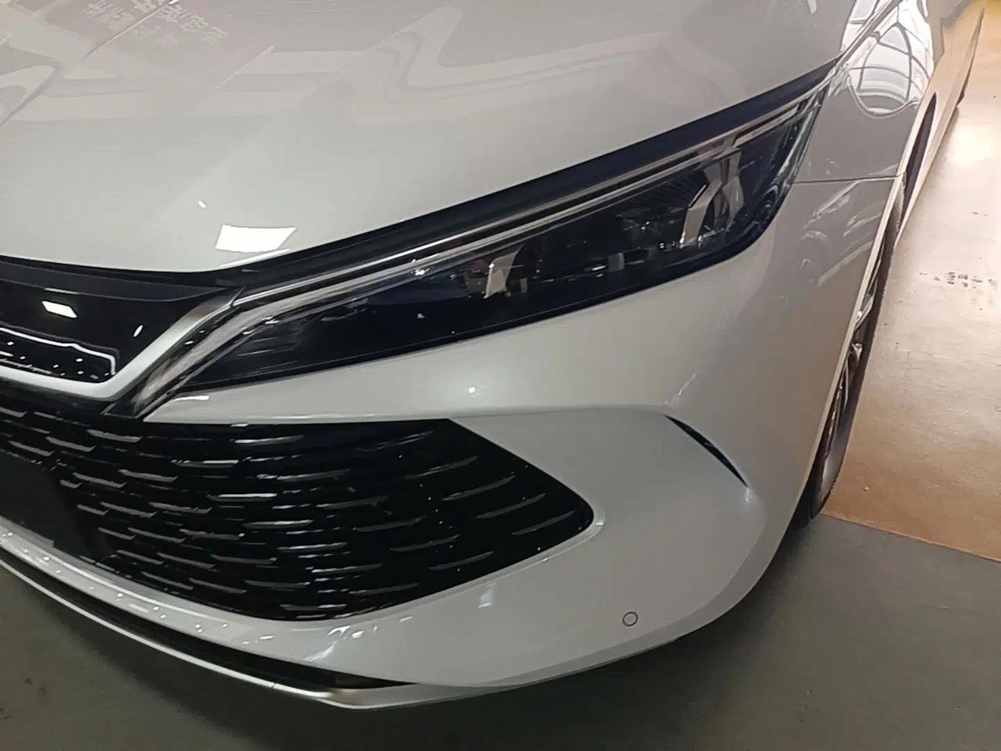 BYD Qin L 2026 DM-i 128KM Progressive Edition — миниатюра 8