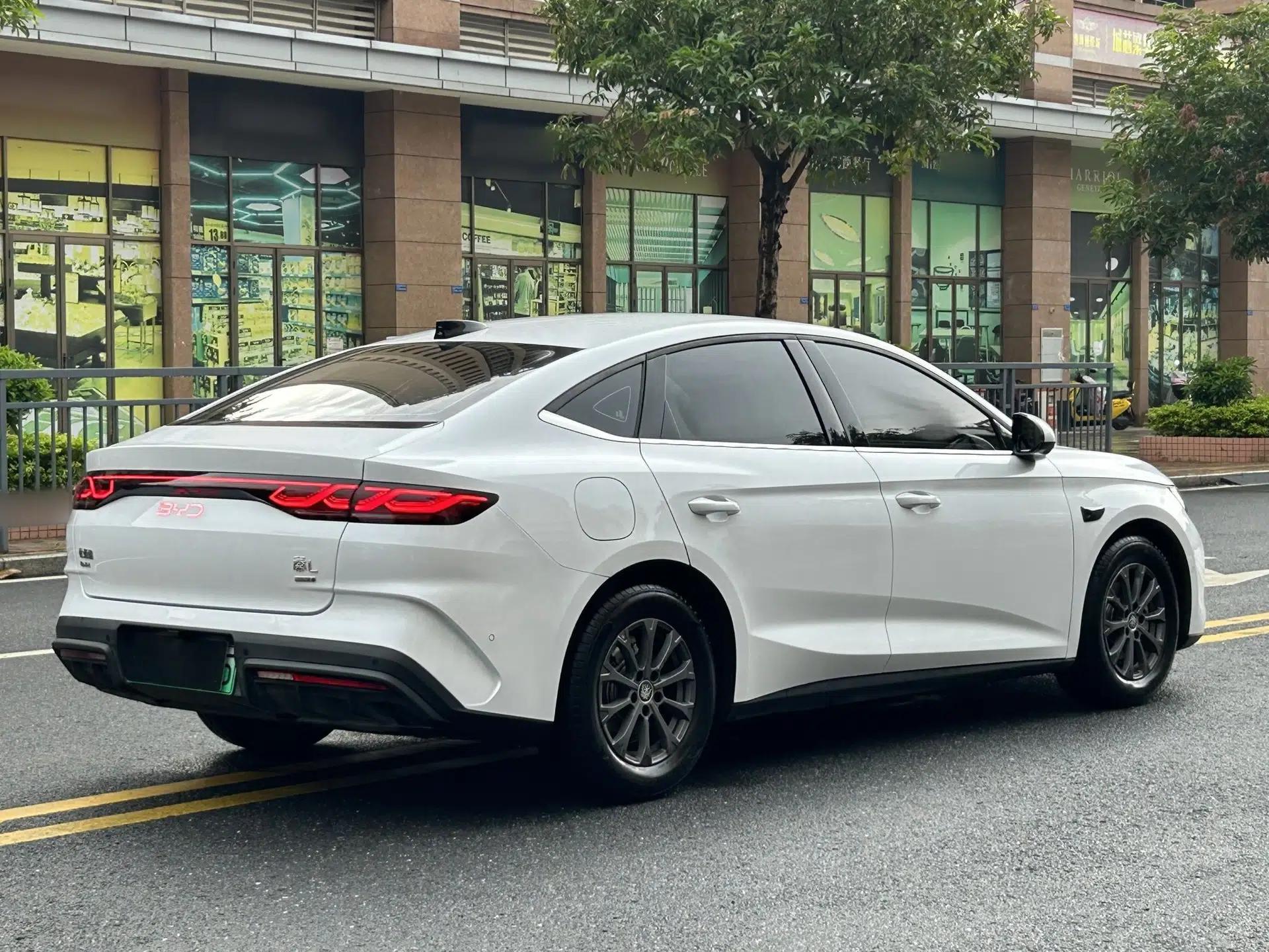 BYD Qin L 2025 DM-i Smart Drive 80KM Leading Model — миниатюра 14