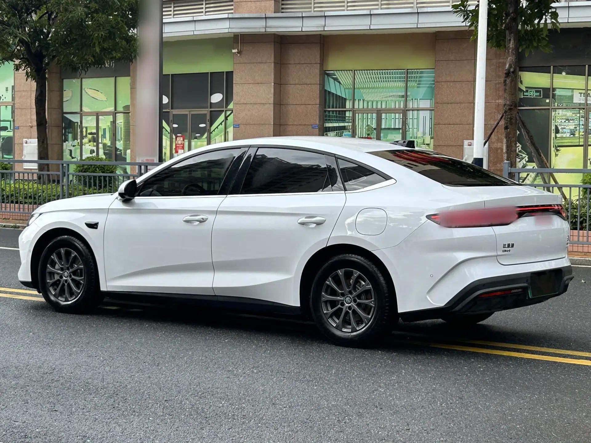 BYD Qin L 2025 DM-i Smart Drive 80KM Leading Model — миниатюра 16
