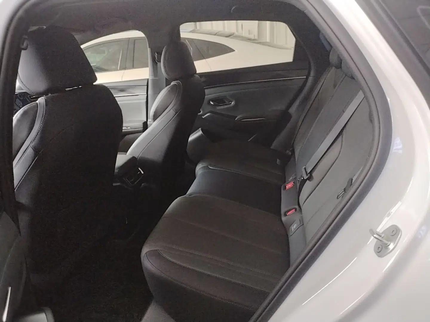 BYD Qin L 2025 DM-i Smart Drive 80KM Leading Model — миниатюра 25