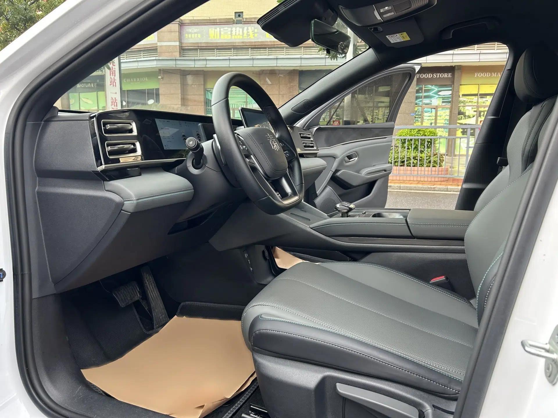 BYD Qin L 2025 DM-i Smart Drive 80KM Leading Model — миниатюра 28