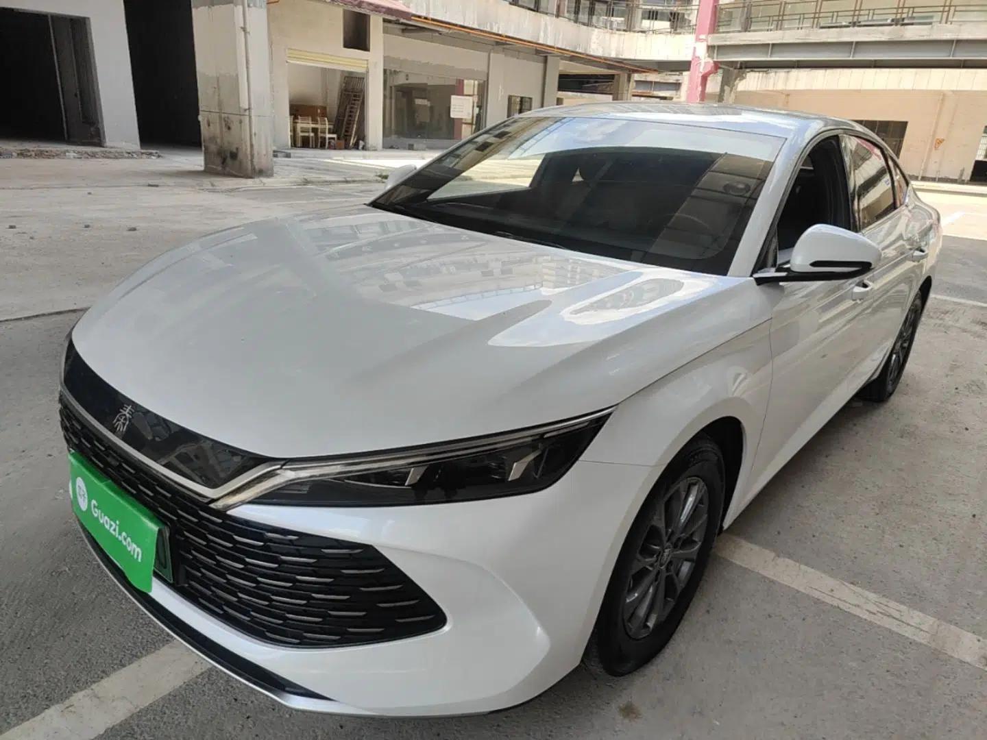 BYD Qin L 2024 DM-i 80KM Leading Model — миниатюра 1