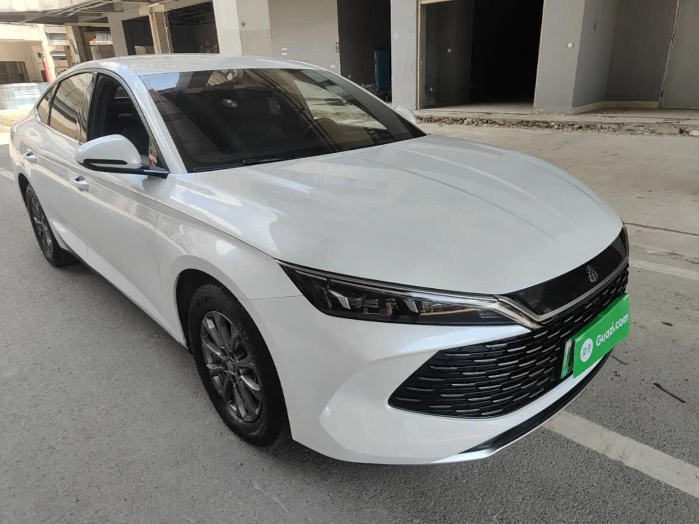 BYD Qin L 2024 DM-i 80KM Leading Model — миниатюра 3