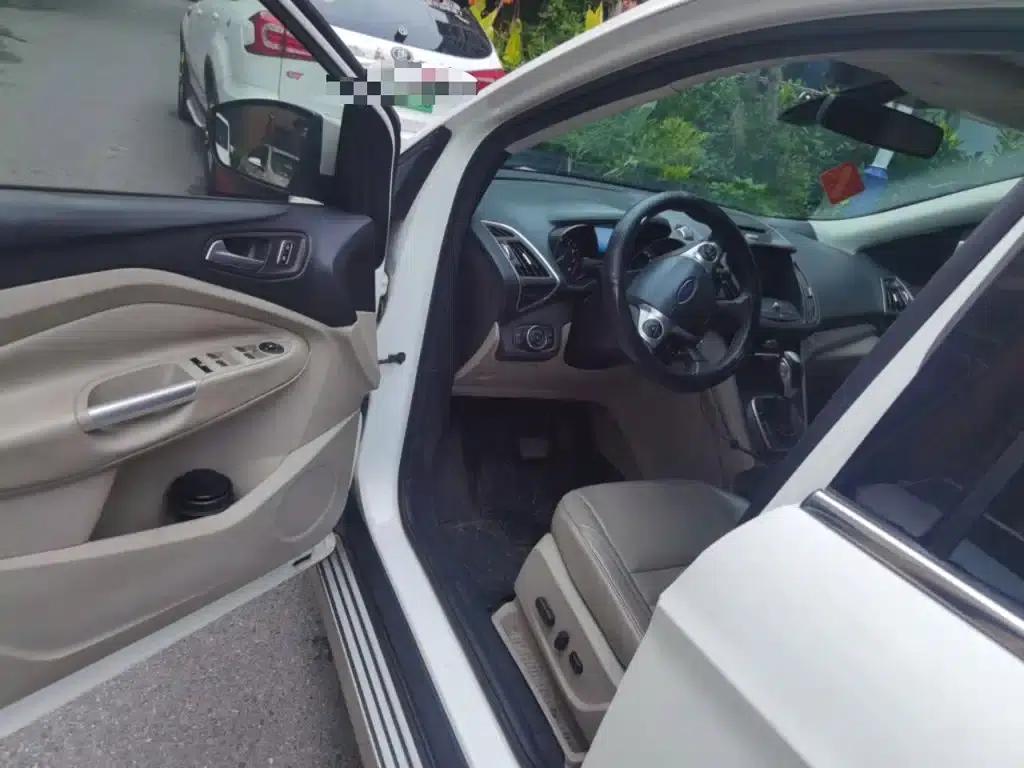 Ford Kuga 2013 2.0L GTDi AWD Elite — миниатюра 12