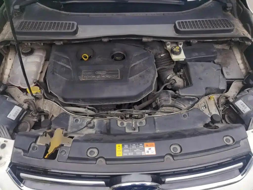Ford Kuga 2013 2.0L GTDi AWD Elite — миниатюра 16