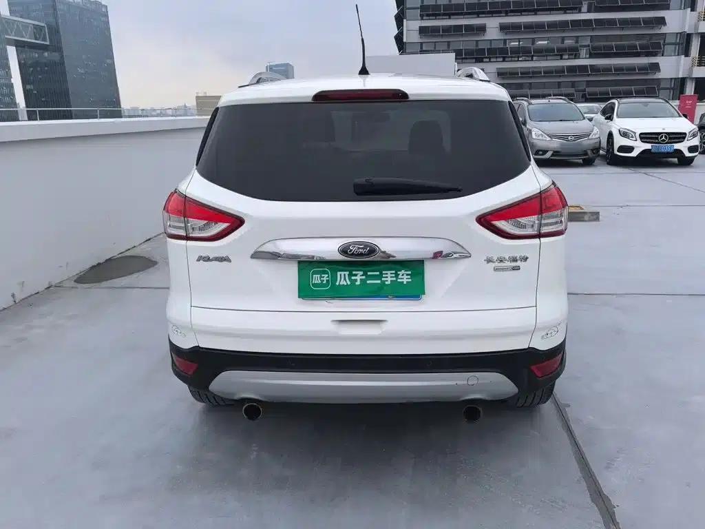 Ford Kuga 2013 2.0L GTDi AWD Elite — миниатюра 3