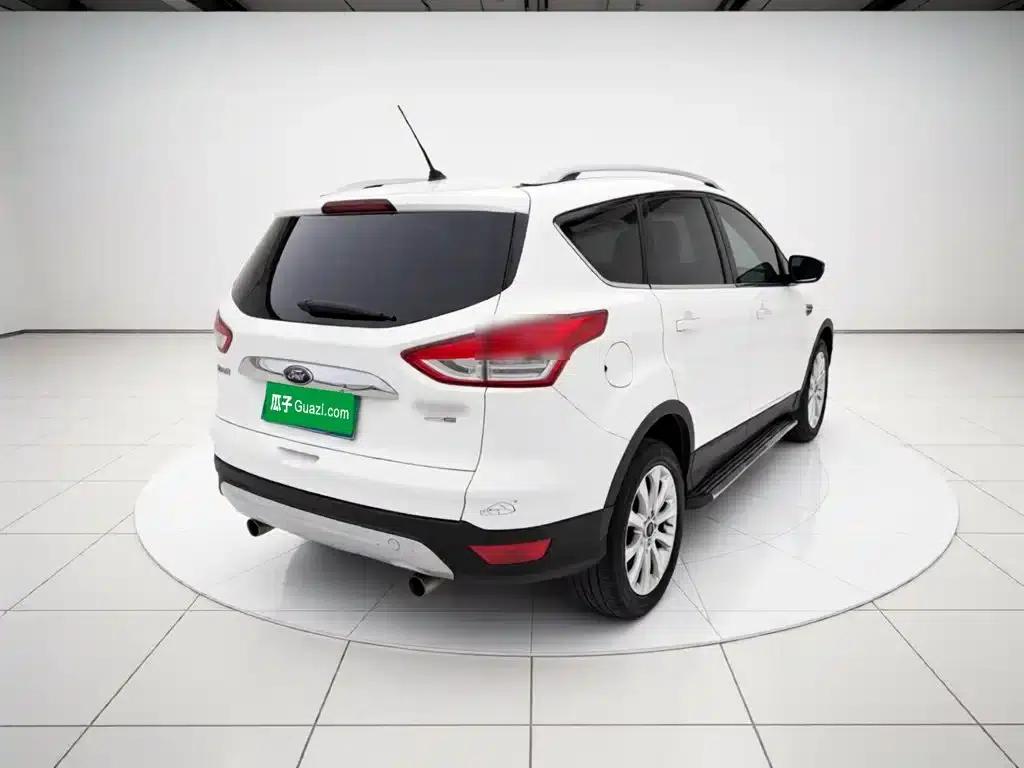 Ford Kuga 2013 2.0L GTDi AWD Elite — миниатюра 4