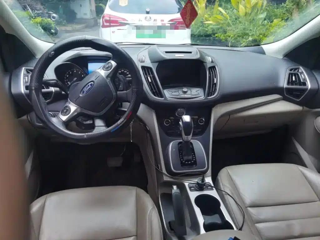 Ford Kuga 2013 2.0L GTDi AWD Elite — миниатюра 5
