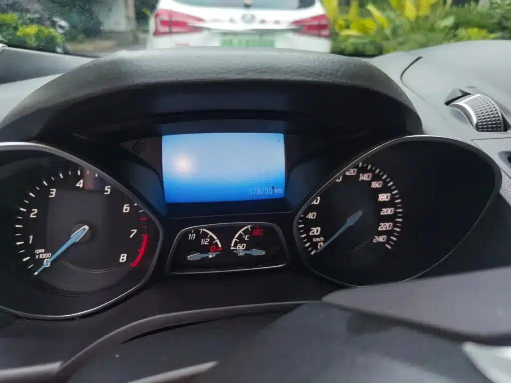 Ford Kuga 2013 2.0L GTDi AWD Elite — миниатюра 7