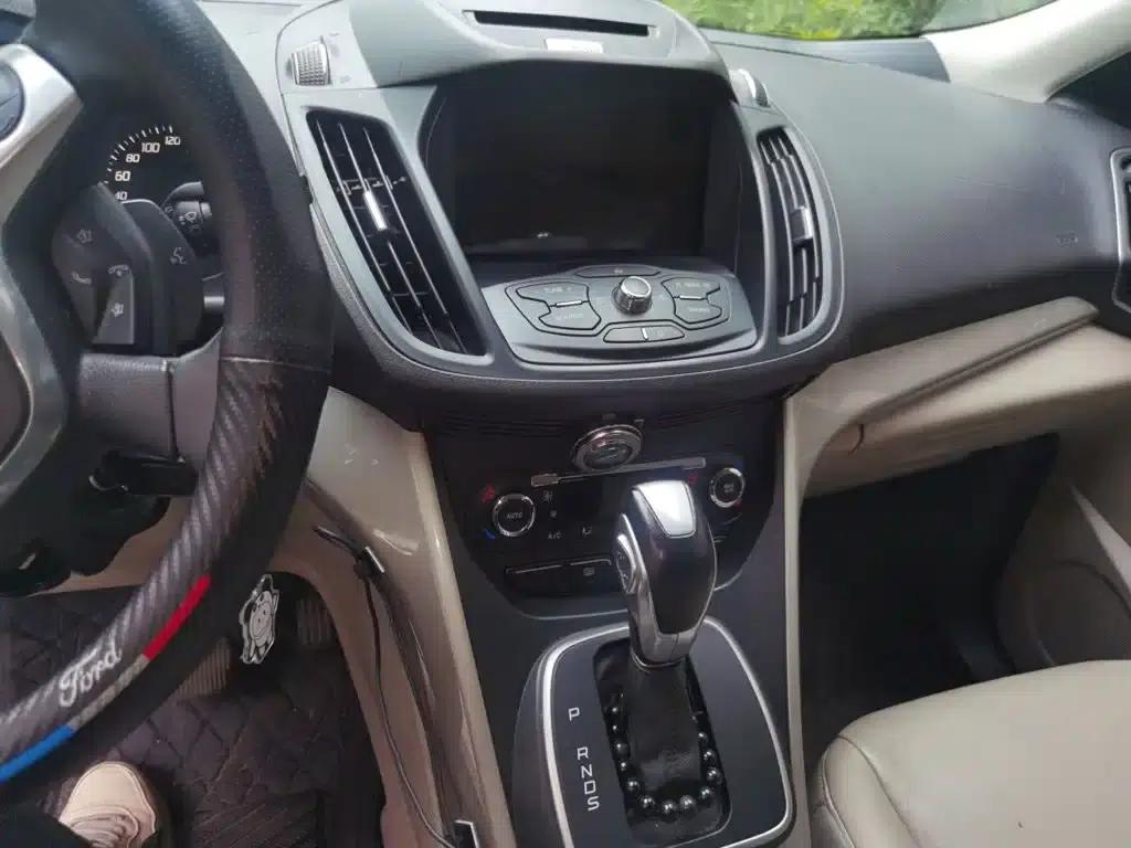 Ford Kuga 2013 2.0L GTDi AWD Elite — миниатюра 9
