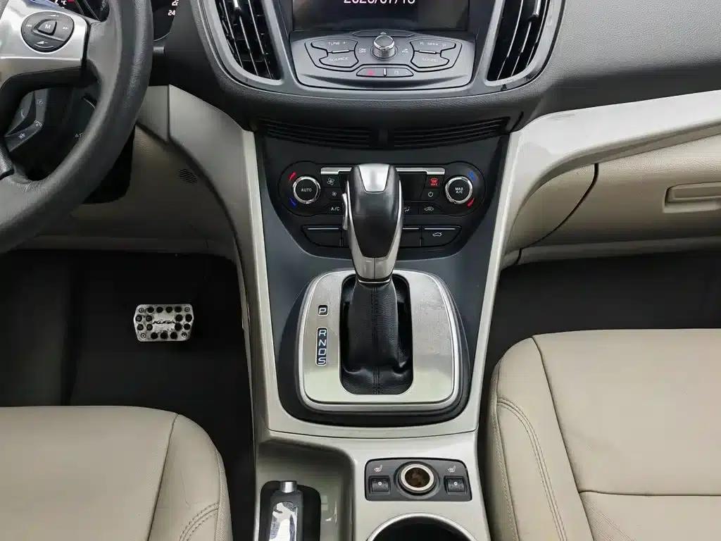 Ford Kuga 2013 2.0L GTDi AWD Elite — миниатюра 13