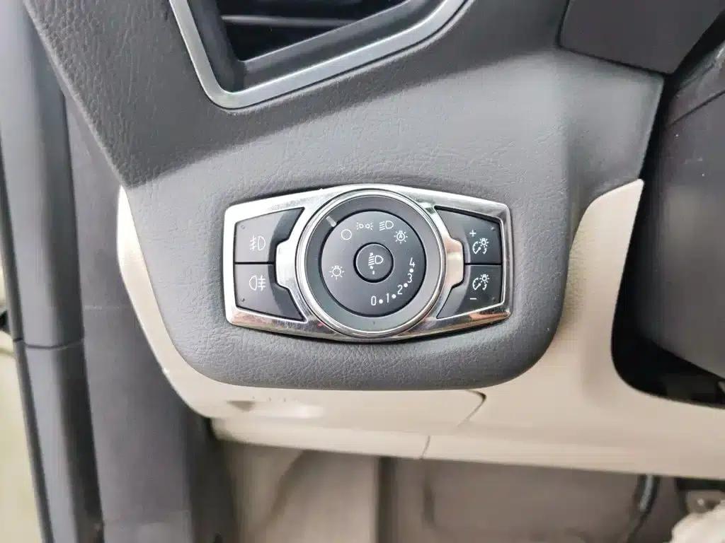 Ford Kuga 2013 2.0L GTDi AWD Elite — миниатюра 21