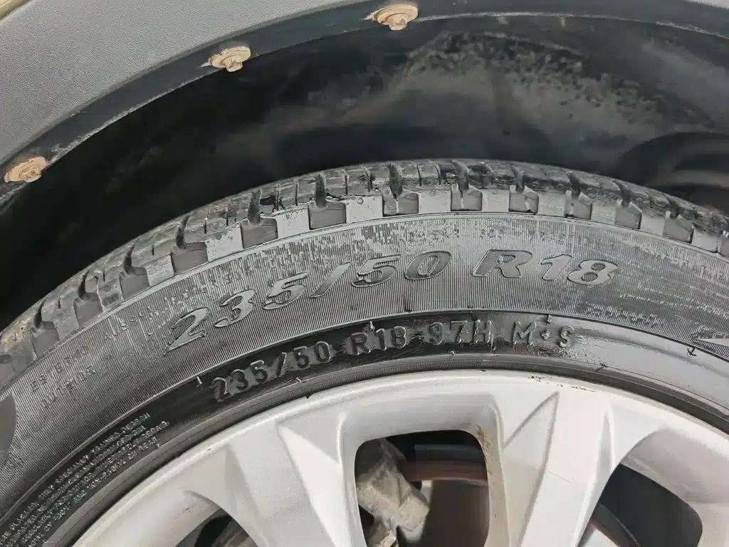 Ford Kuga 2013 2.0L GTDi AWD Elite — миниатюра 24