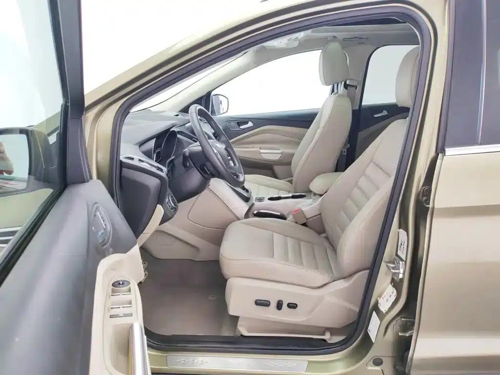 Ford Kuga 2013 2.0L GTDi AWD Elite — миниатюра 10