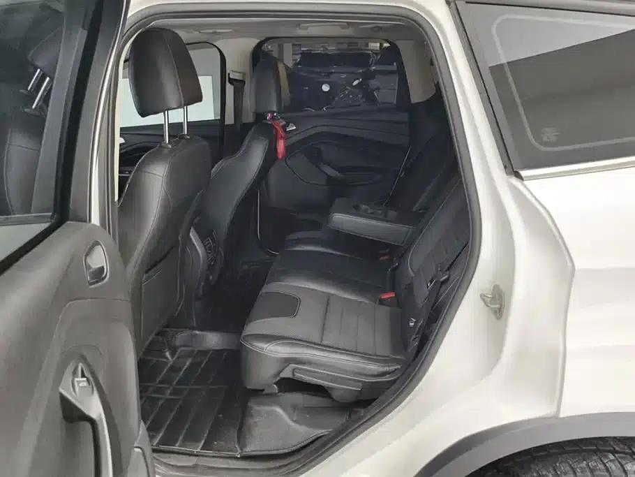 Ford Kuga 2013 1.6L GTDi 2WD Fashion Edition — миниатюра 11