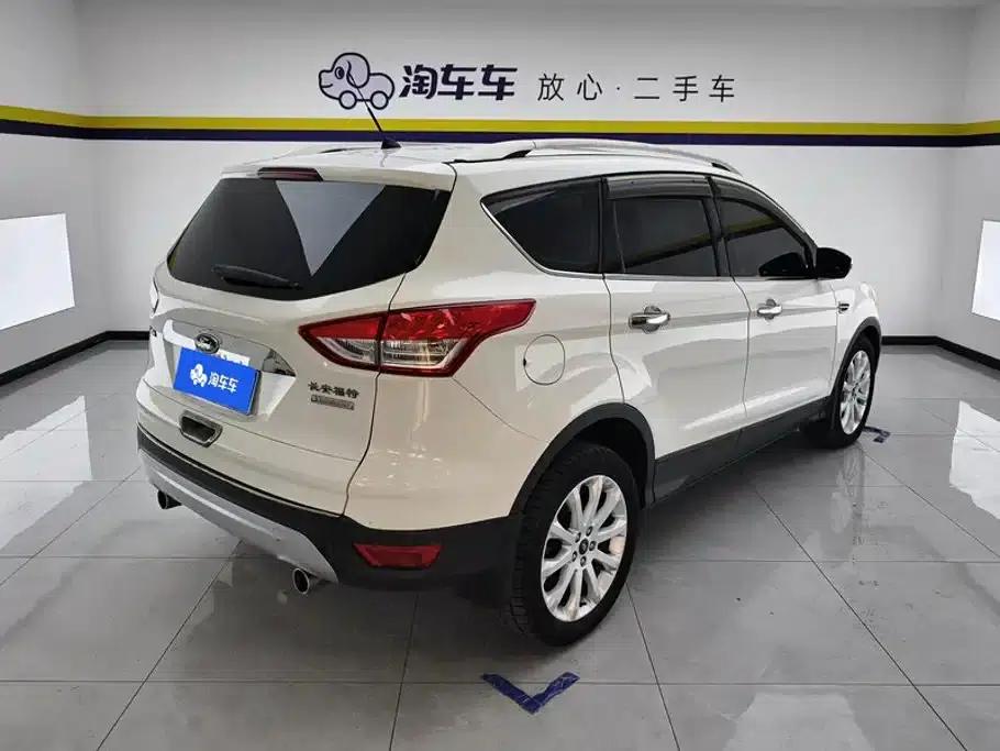 Ford Kuga 2013 1.6L GTDi 2WD Fashion Edition — миниатюра 3