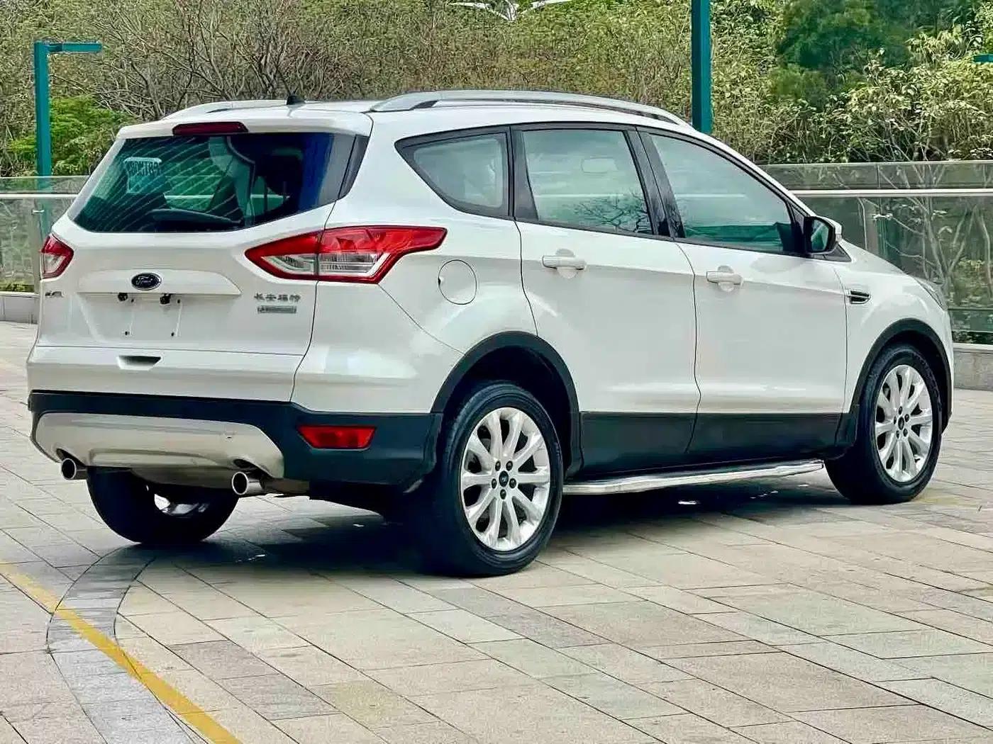 Ford Kuga 2013 1.6L GTDi 2WD Comfort Model — миниатюра 4
