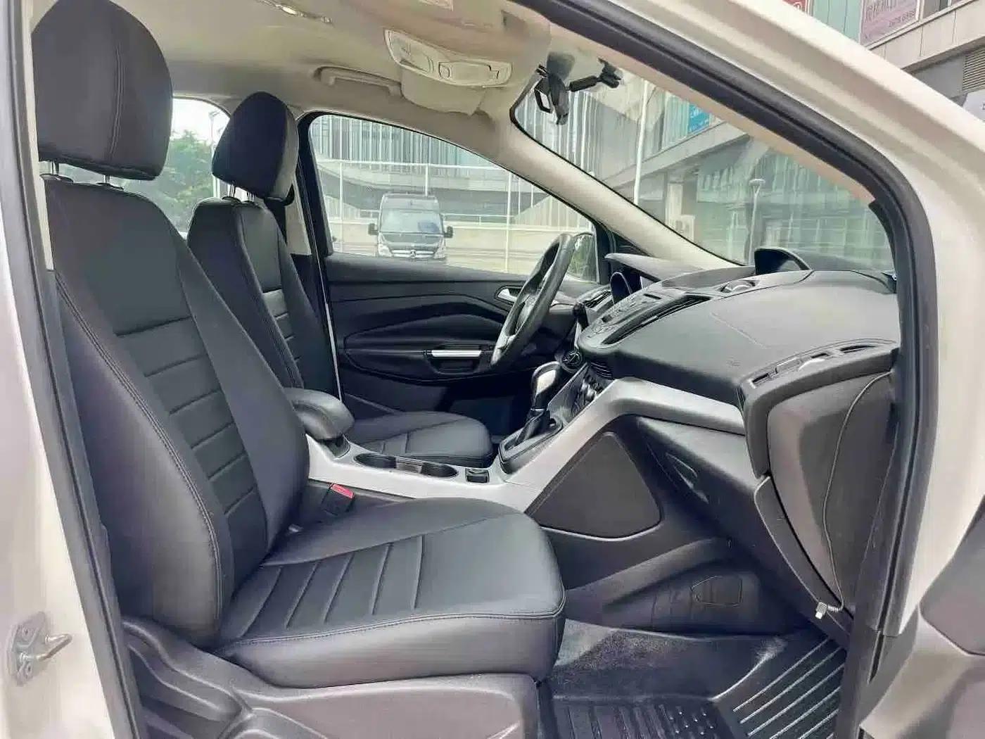 Ford Kuga 2013 1.6L GTDi 2WD Comfort Model — миниатюра 8
