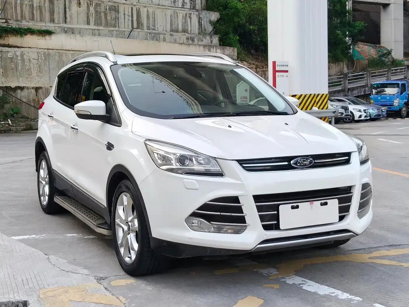 Ford Kuga 2015 2.0L GTDi AWD Sport — миниатюра 7