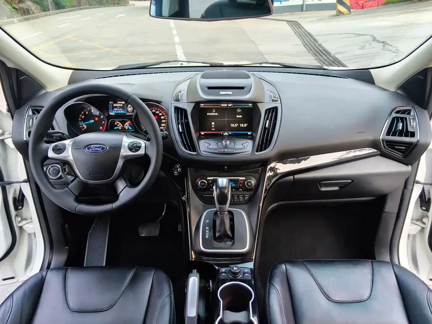 Ford Kuga 2015 2.0L GTDi AWD Sport — миниатюра 8