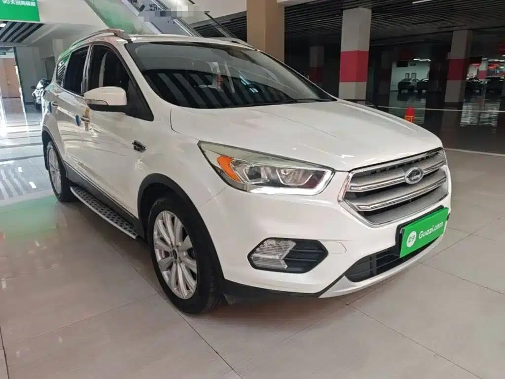 2017 Ford Kuga EcoBoost 180 2WD Luxury Edition — миниатюра 4