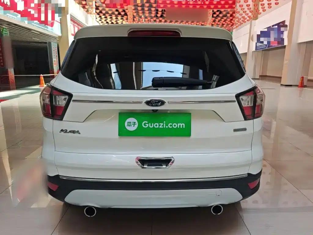 2017 Ford Kuga EcoBoost 180 2WD Luxury Edition — миниатюра 6