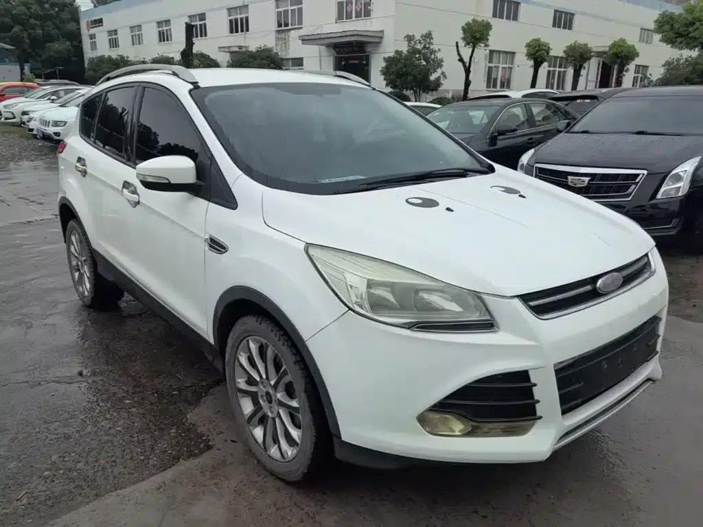 Ford Kuga 2015 1.5L GTDi 2WD Comfort Model — миниатюра 4