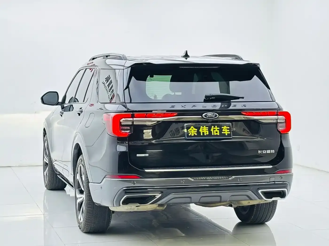 2023 Explorer EcoBoost 285 AWD ST-LINE 6-seater — миниатюра 5