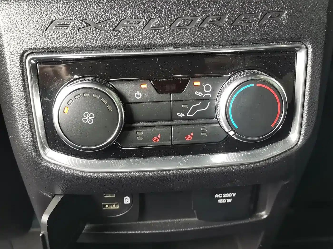 2020 Ford Explorer EcoBoost 285 AWD Sport ST-LINE 6-seater — миниатюра 12