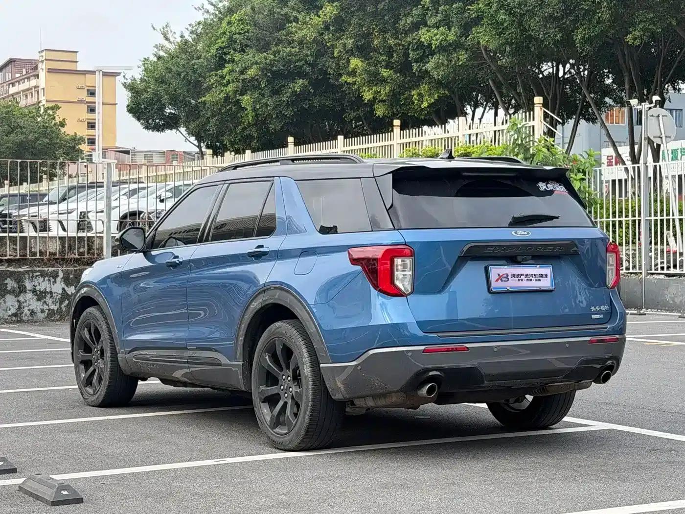 2020 Ford Explorer EcoBoost 285 AWD Sport ST-LINE 7-Seater — миниатюра 3