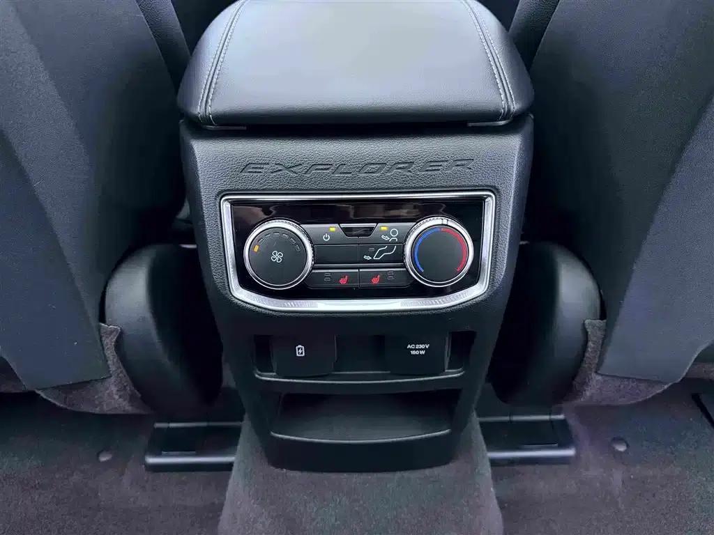 2020 Ford Explorer EcoBoost 285 AWD Titanium Edition (6-seater) — миниатюра 12