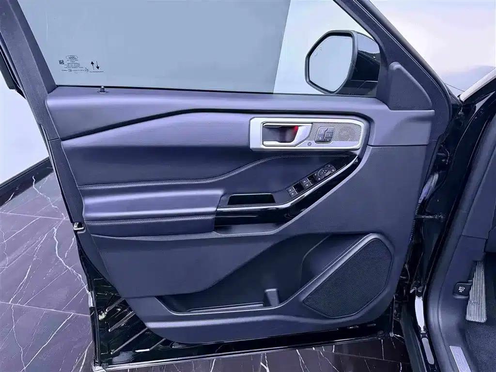 2020 Ford Explorer EcoBoost 285 AWD Titanium Edition (6-seater) — миниатюра 16