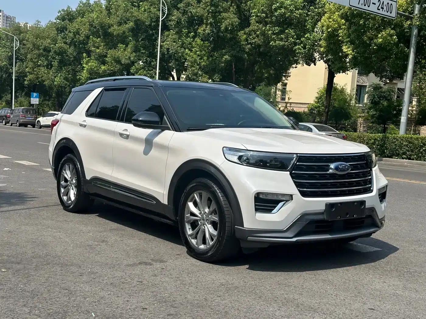 Explorer 2020 EcoBoost 285 4WD Fashion Edition 6-seater — миниатюра 3
