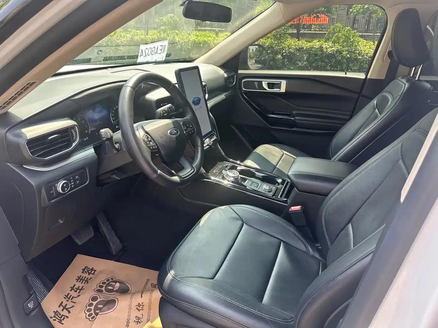 Explorer 2020 EcoBoost 285 4WD Fashion Edition 6-seater — миниатюра 4