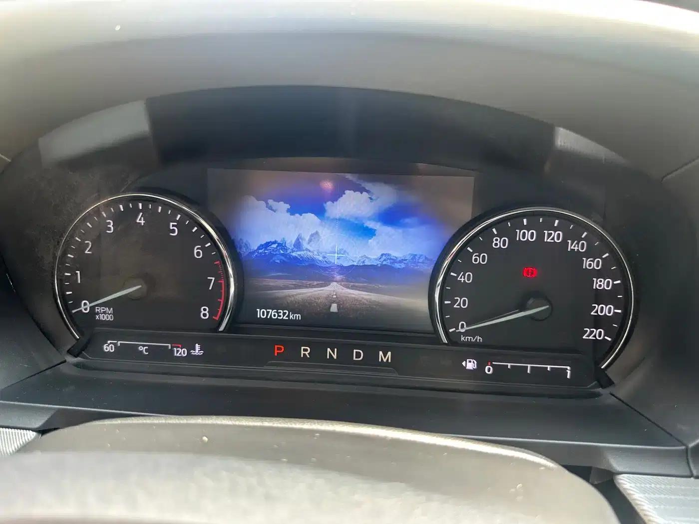Explorer 2020 EcoBoost 285 4WD Fashion Edition 6-seater — миниатюра 9