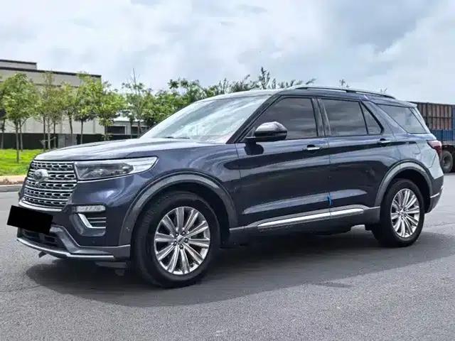 2020 Ford Explorer EcoBoost 285 AWD Titanium Edition 7-Seater