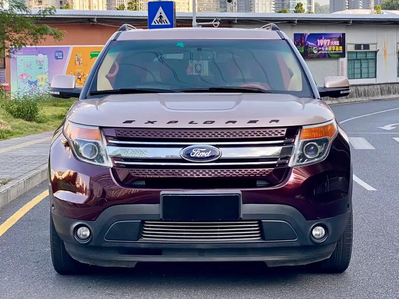 2013 Explorer 3.5L Premium (Imported) — миниатюра 2