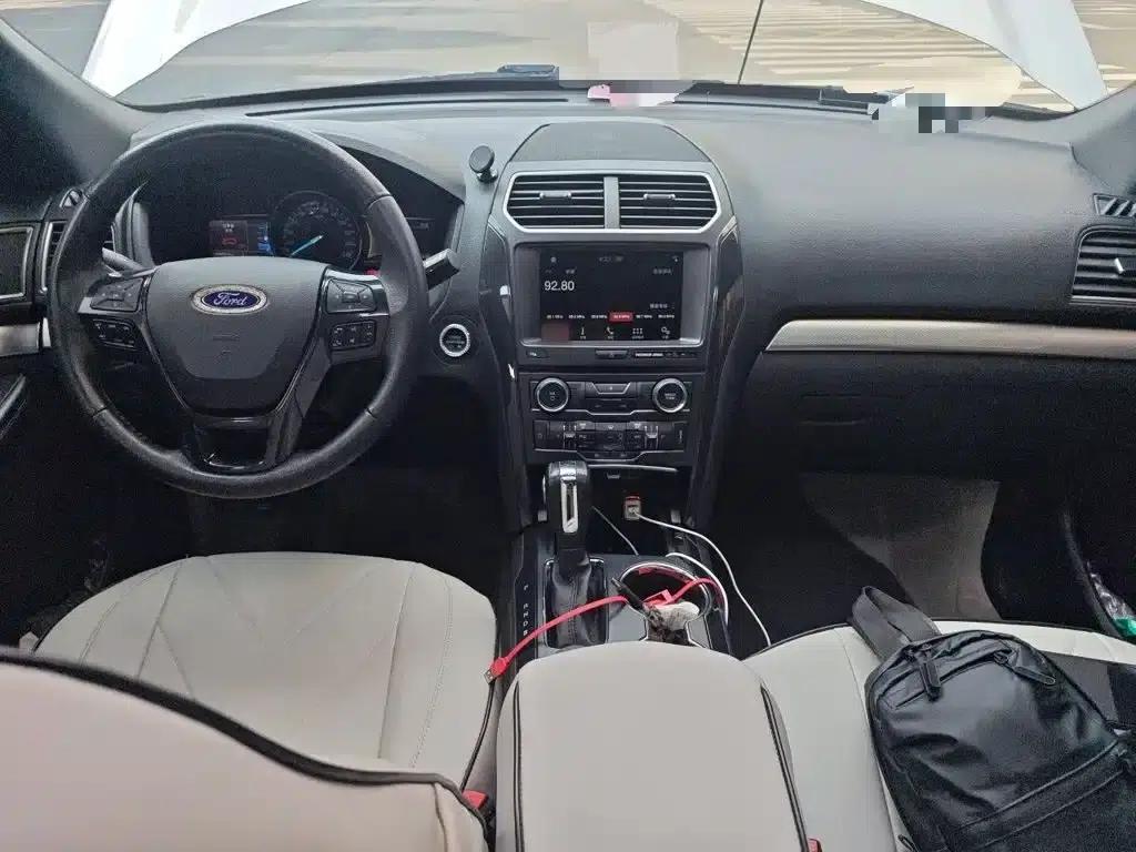 2018 Explorer 2.3T Fashion Edition (Imported) — миниатюра 6
