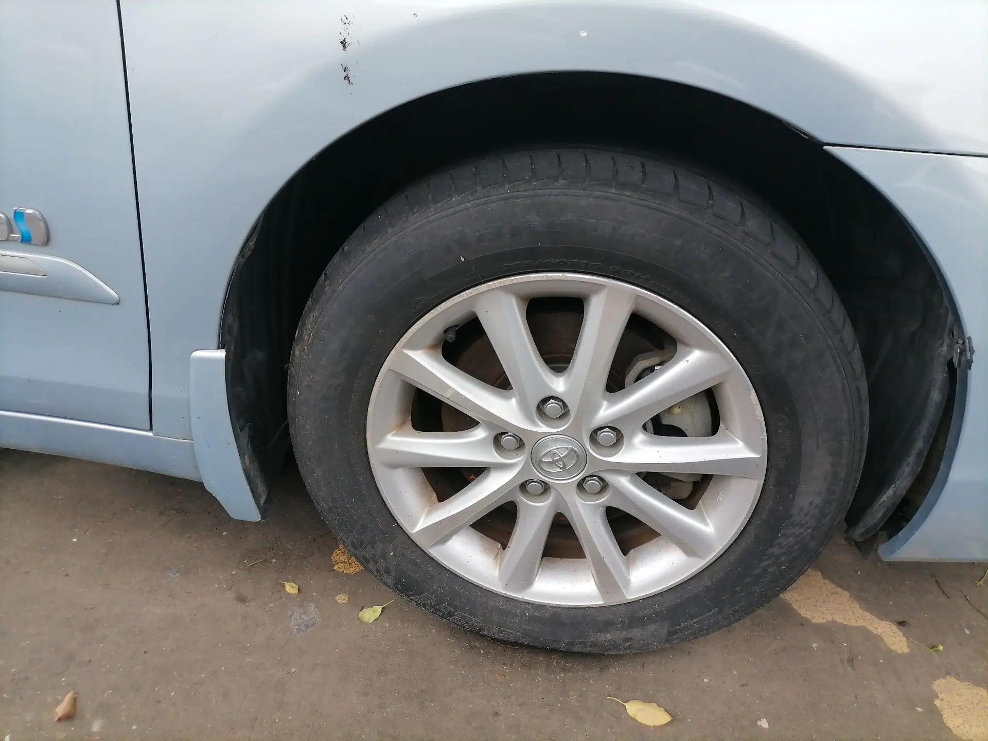 Toyota Camry 2010 240HG Luxury Edition — миниатюра 8