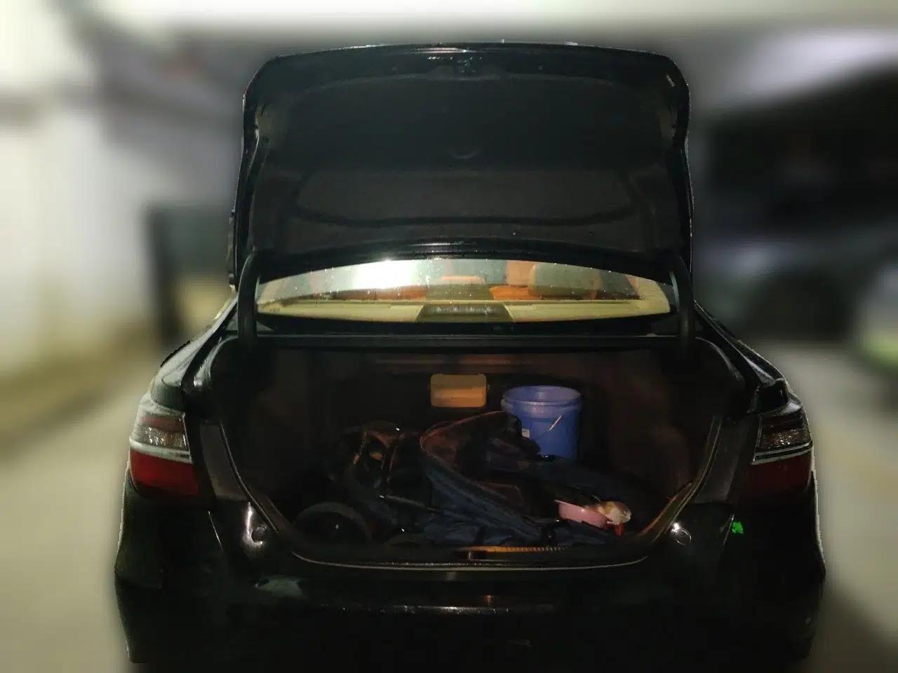 Toyota Camry 2015 2.0E Elite Edition — миниатюра 19